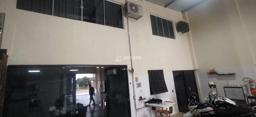 Galpão / Barracão à venda no Jardim Esplanada: 