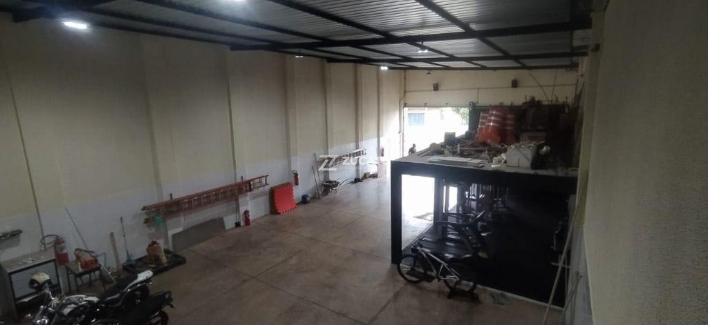 Galpão / Barracão à venda no Jardim Esplanada: 