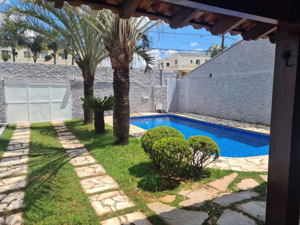 Casa à venda no Conjunto Umuarama: 