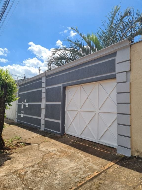 Casa à venda no Conjunto Umuarama: 