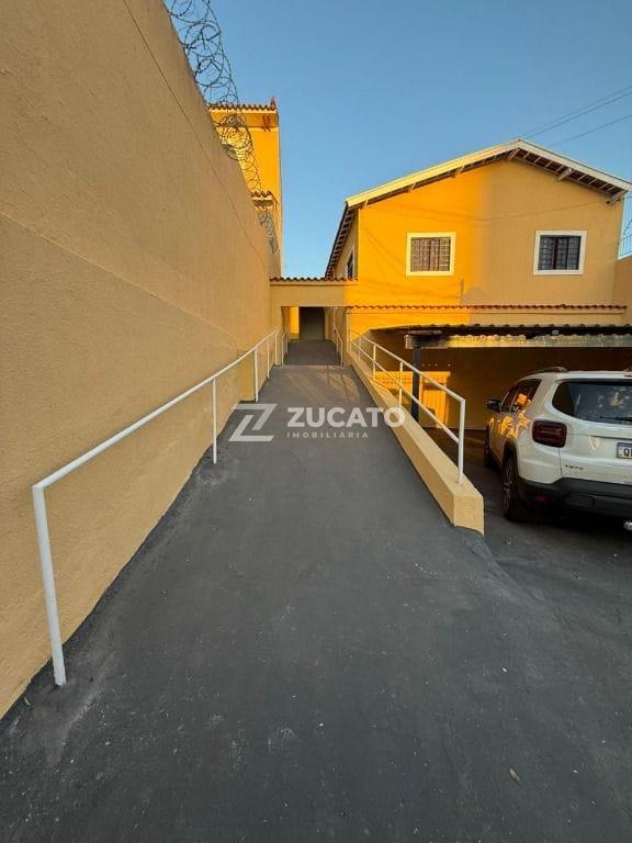 Casa à venda no Centro: 