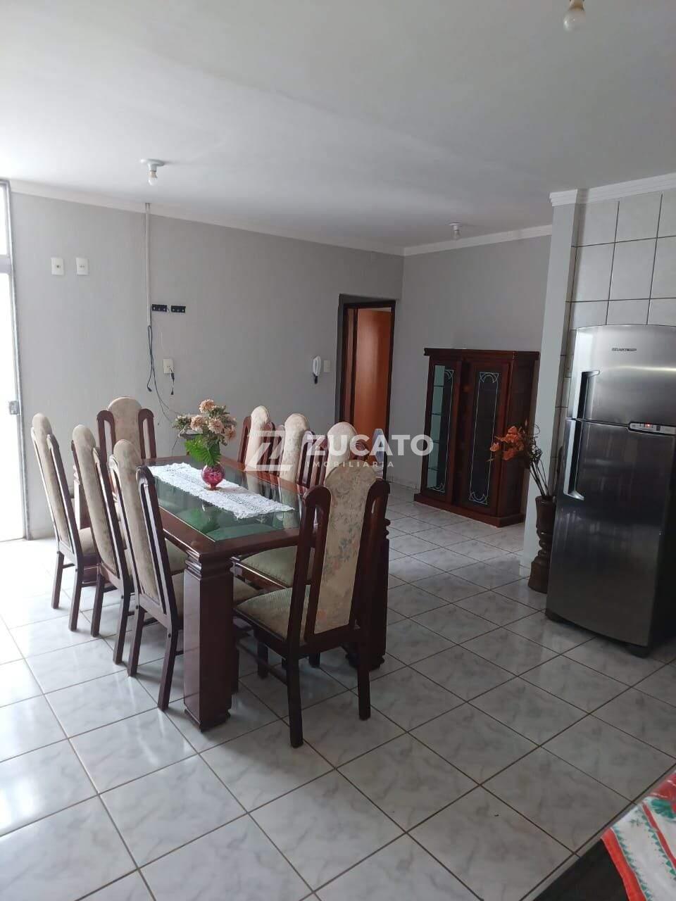 Casa à venda no Conjunto Frei Eugênio: 