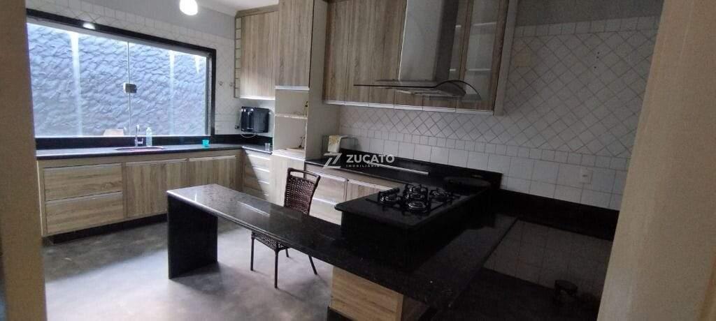 Casa à venda no Parque do Mirante: 