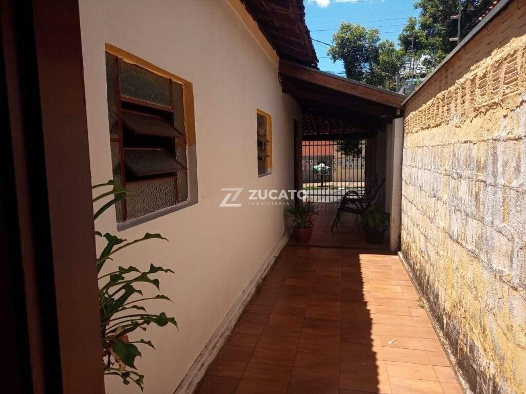 Casa à venda no Universitário: 