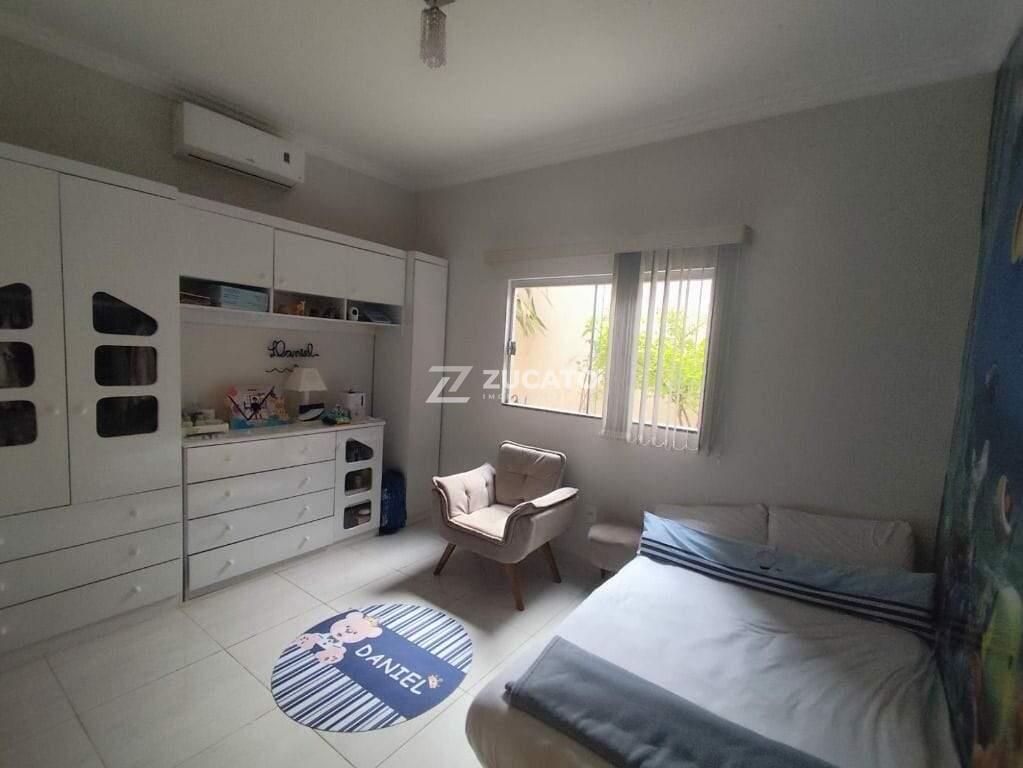 Casa à venda no Jardim do Lago: 