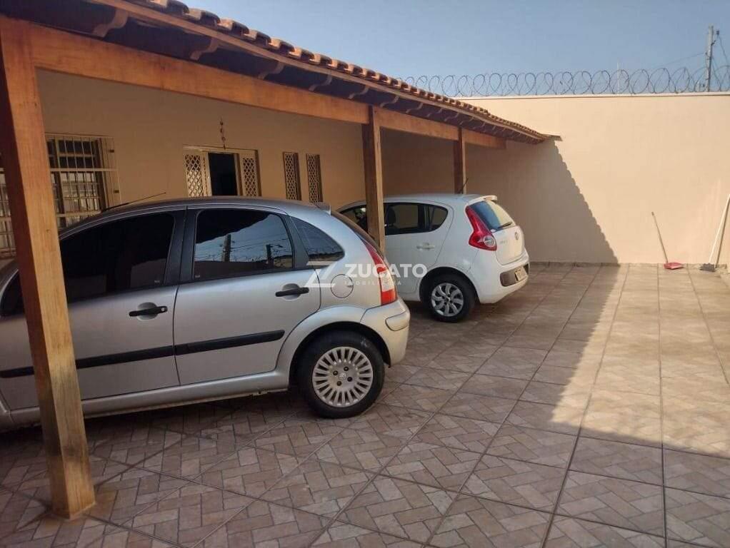 Casa à venda no Lourdes: 