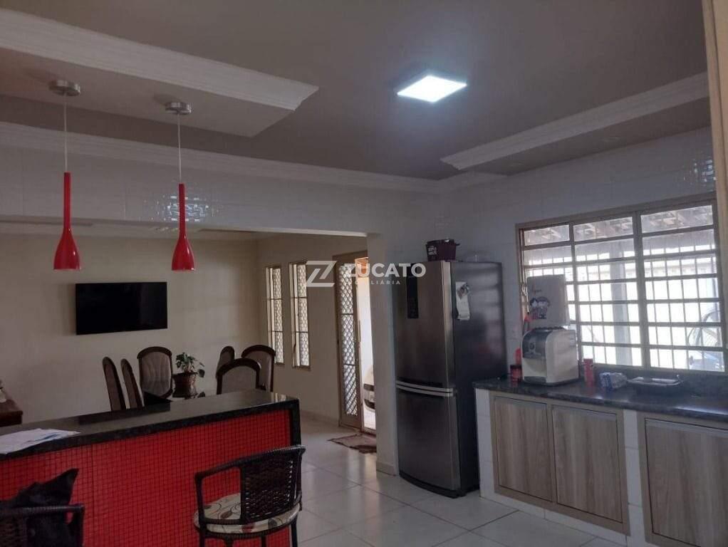 Casa à venda no Lourdes: 