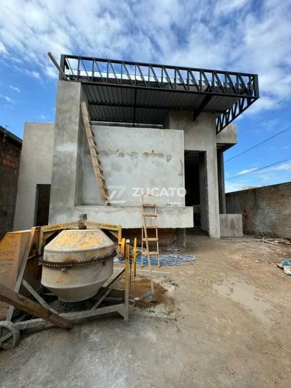Casa à venda no Jardim do Lago: 
