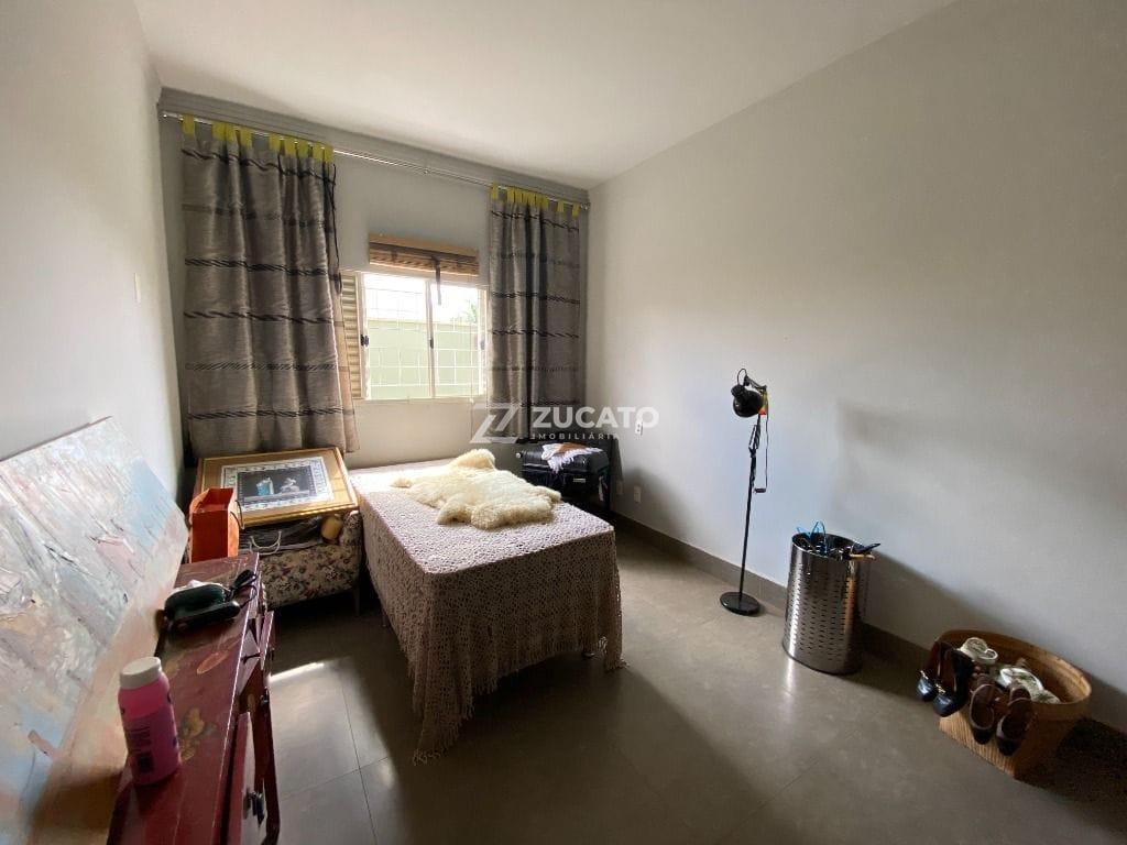 Casa à venda no Jardim do Lago: 