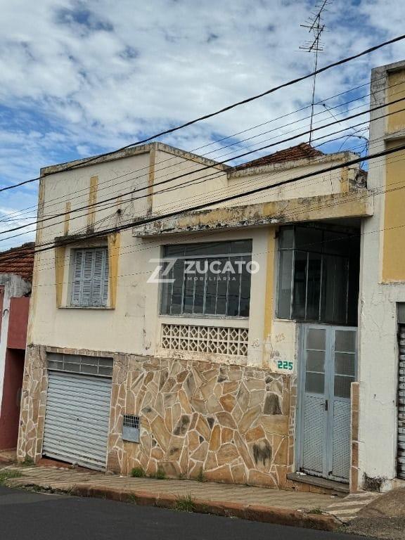 Casa à venda no Centro: 