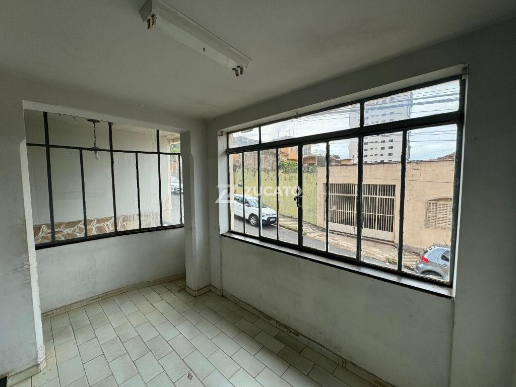 Casa à venda no Centro: 