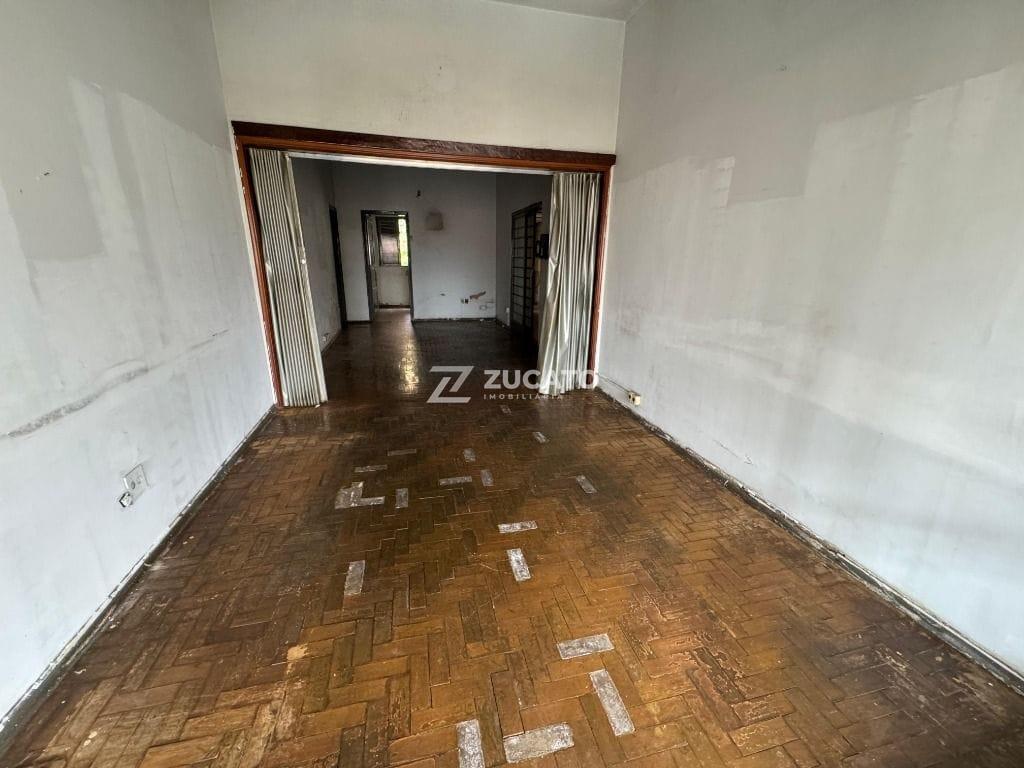 Casa à venda no Centro: 