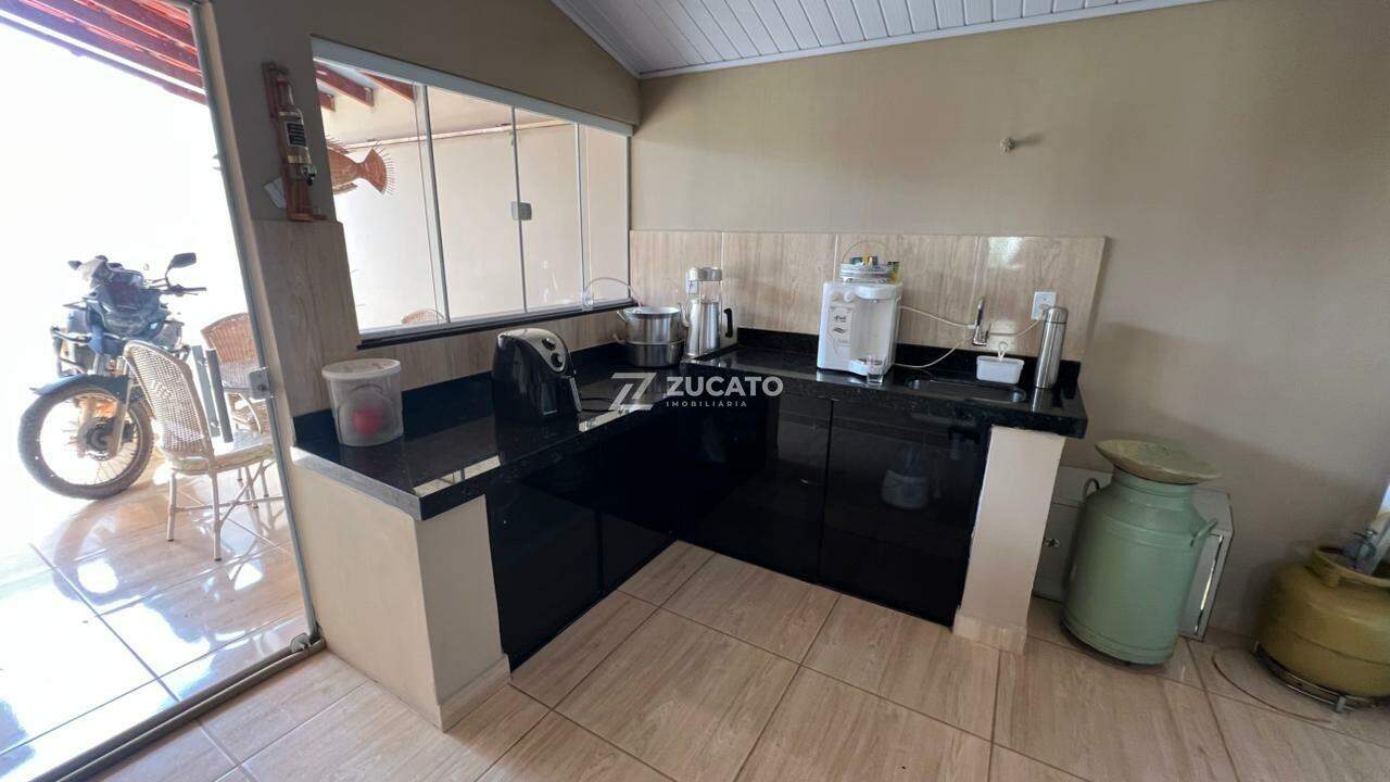Casa à venda no Conjunto Cassio Rezende: 