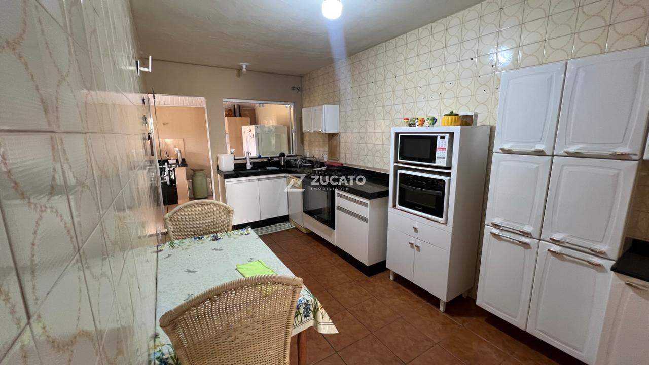 Casa à venda no Conjunto Cassio Rezende: 