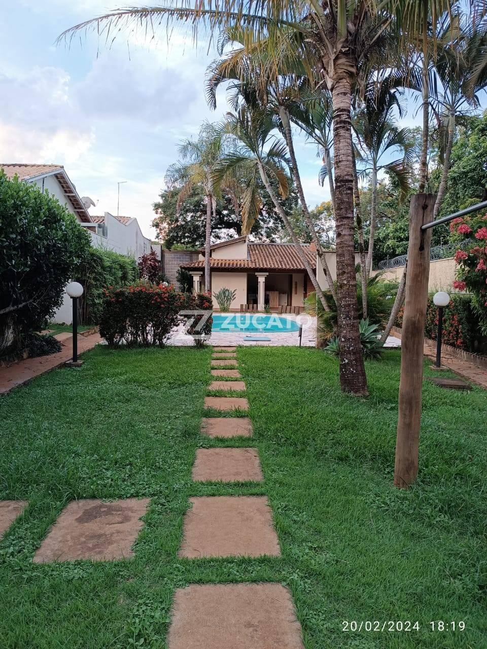 Casa à venda no Mercês: 