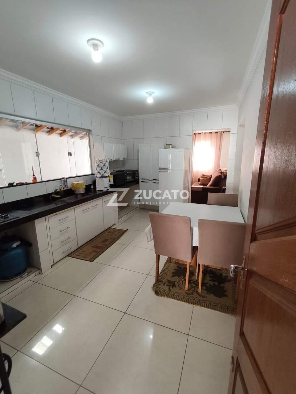 Casa à venda no Beija-Flor: 