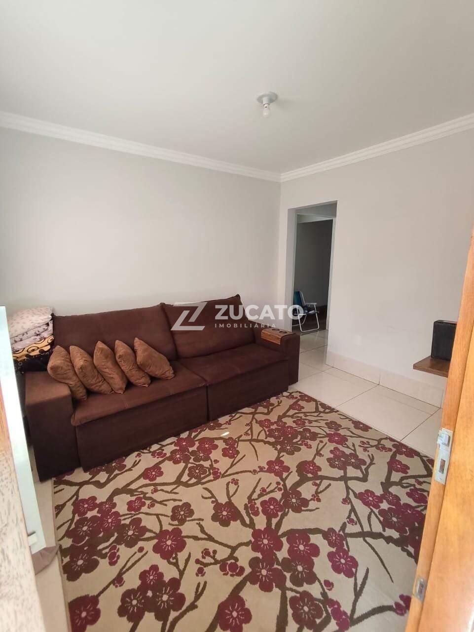 Casa à venda no Beija-Flor: 