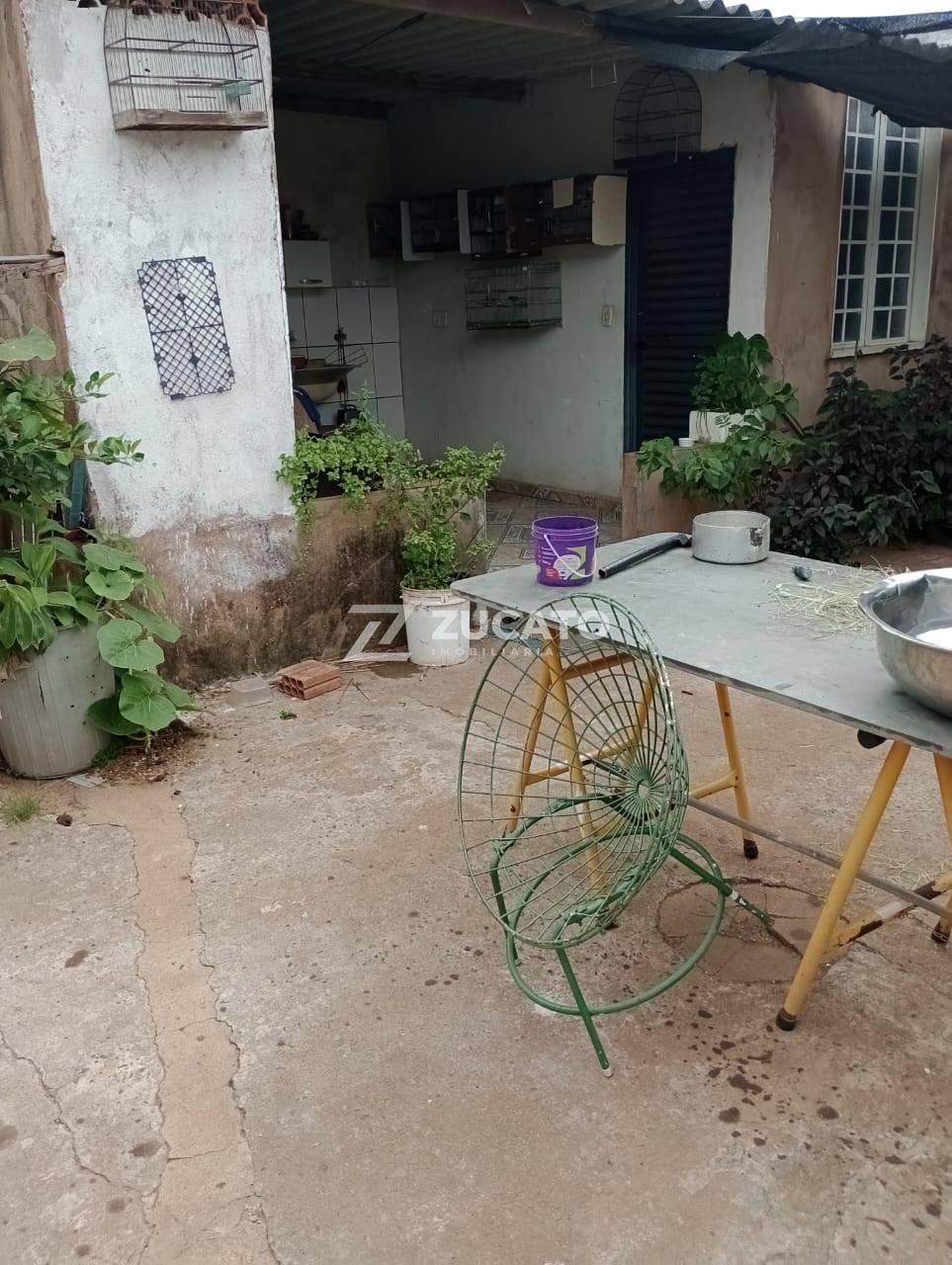 Casa à venda no Fabrício: 