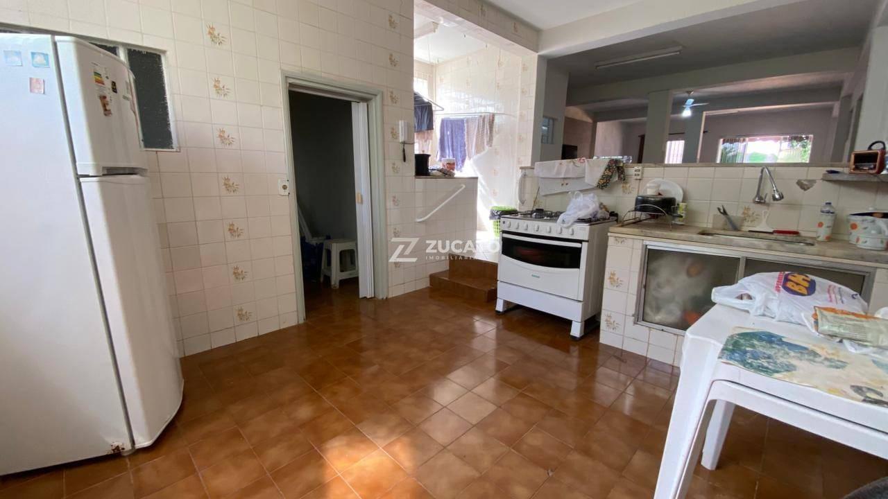 Casa à venda no Mercês: 