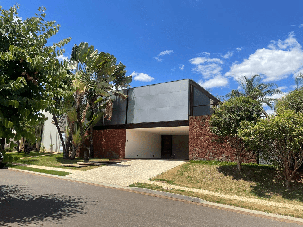 Casa à venda no Jardim do Lago: 