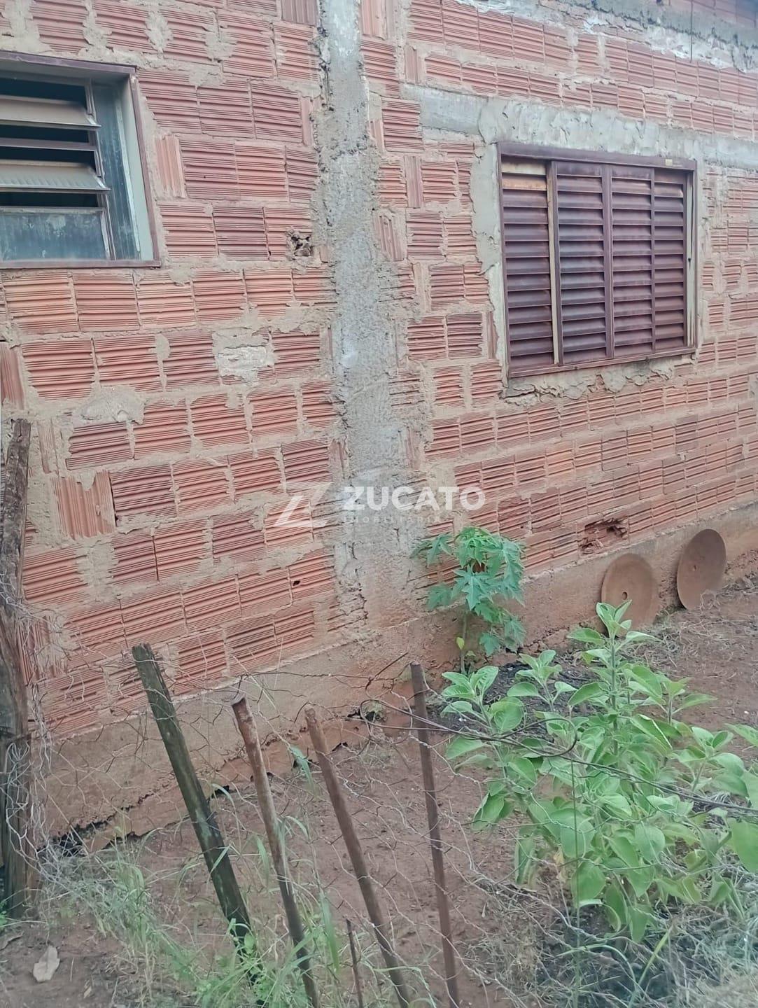 Casa à venda no Fabrício: 