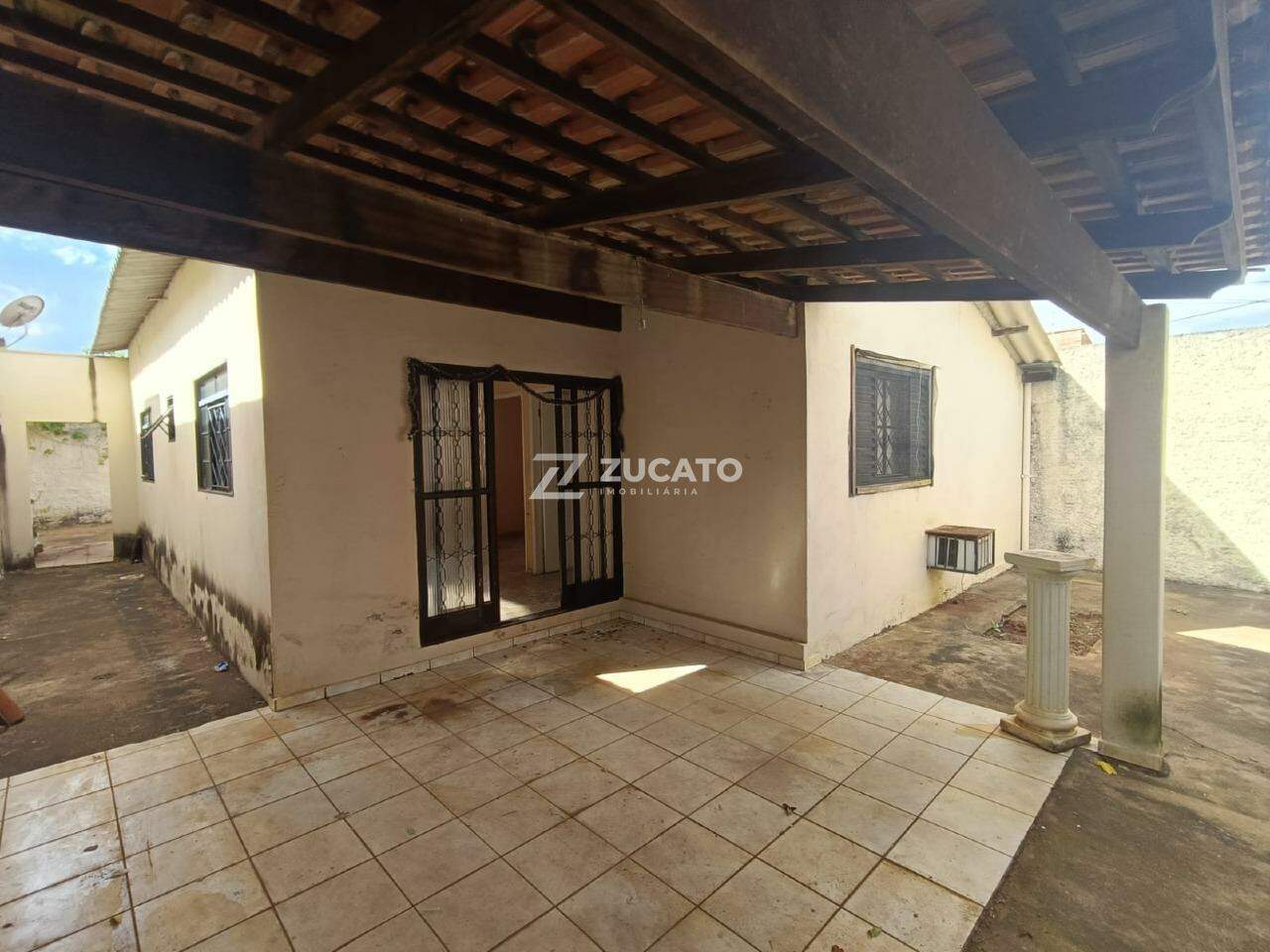 Casa à venda no Jardim Elza Amuí I: 