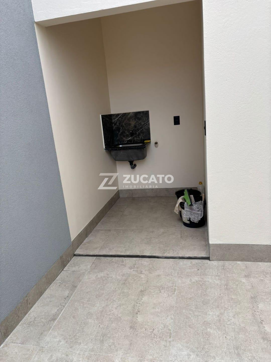 Casa à venda no Beija-Flor: 