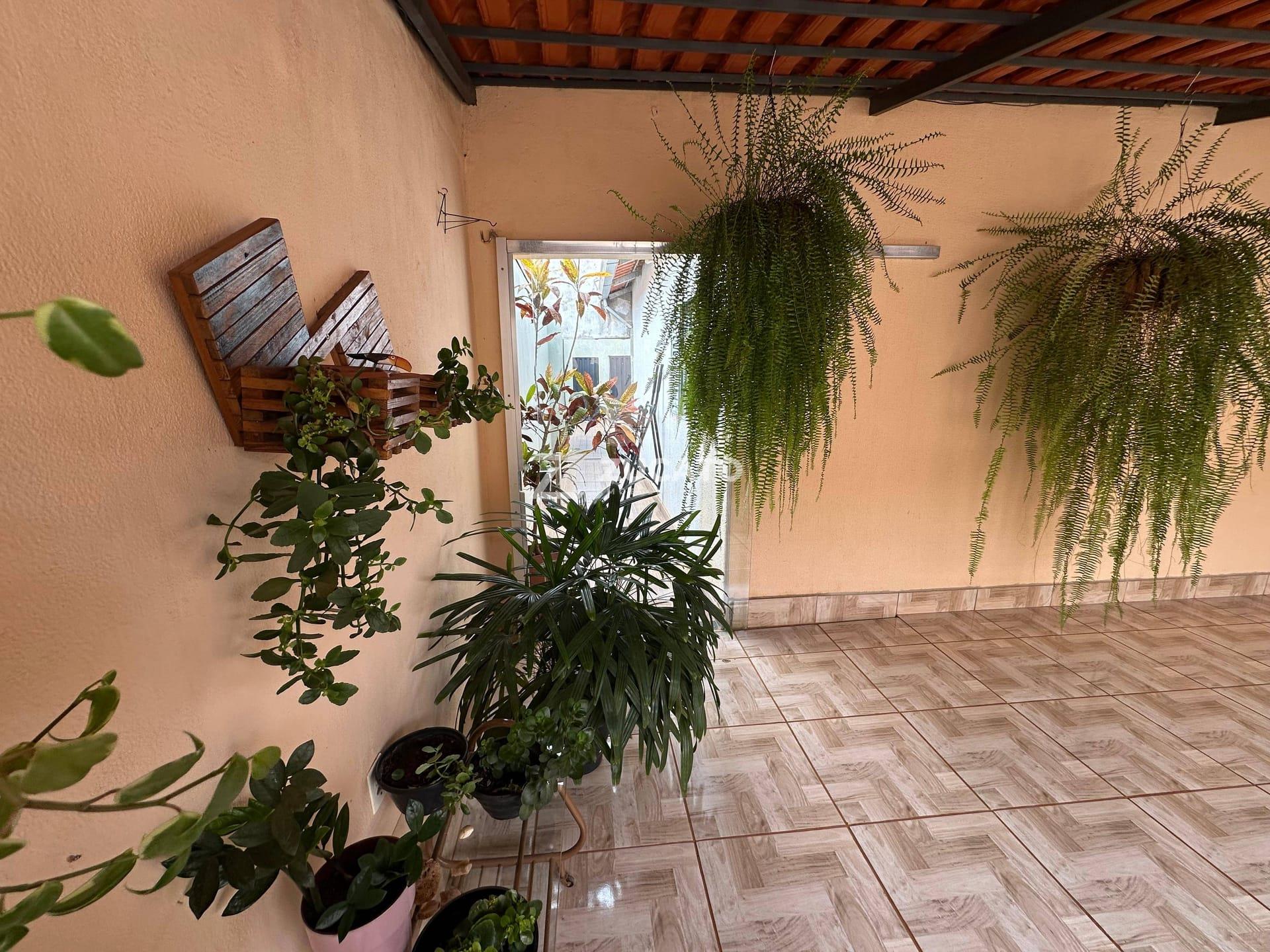 Casa à venda no Parque das Aroeiras: 