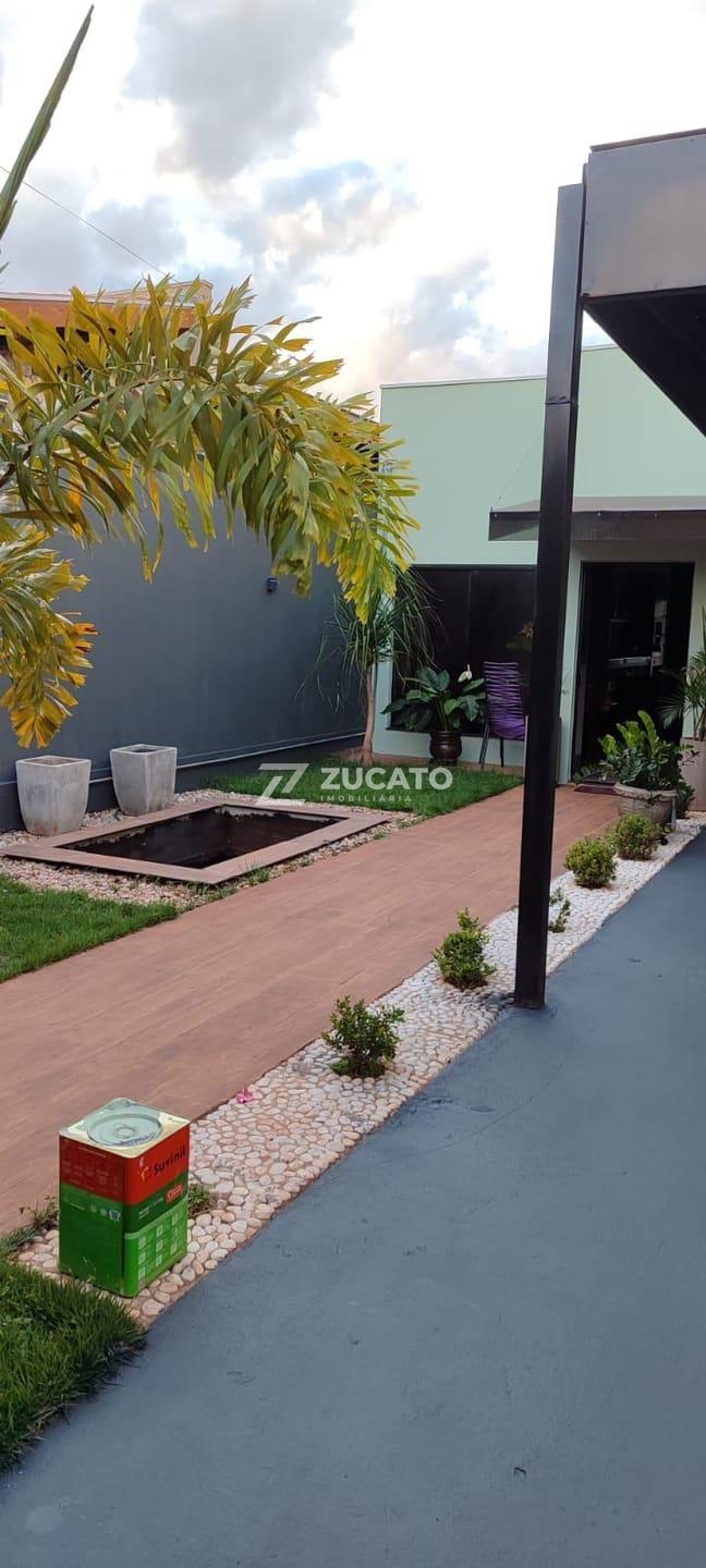 Casa à venda no Mercês: 