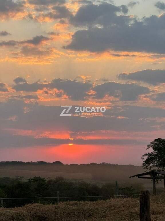 Chácara à venda no Zona Rural: 