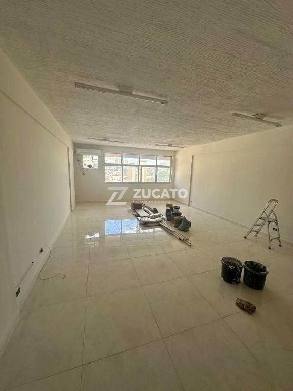 Sala à venda no Centro: 