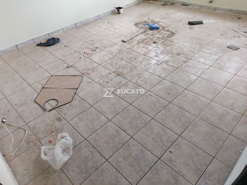 Sala à venda no Centro: 