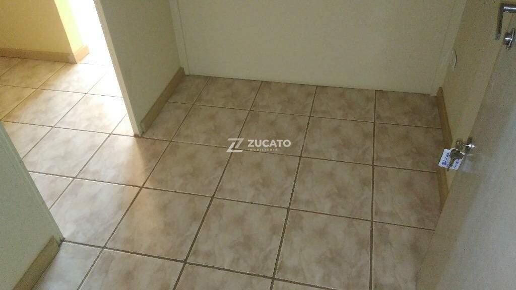 Sala à venda no Centro: 