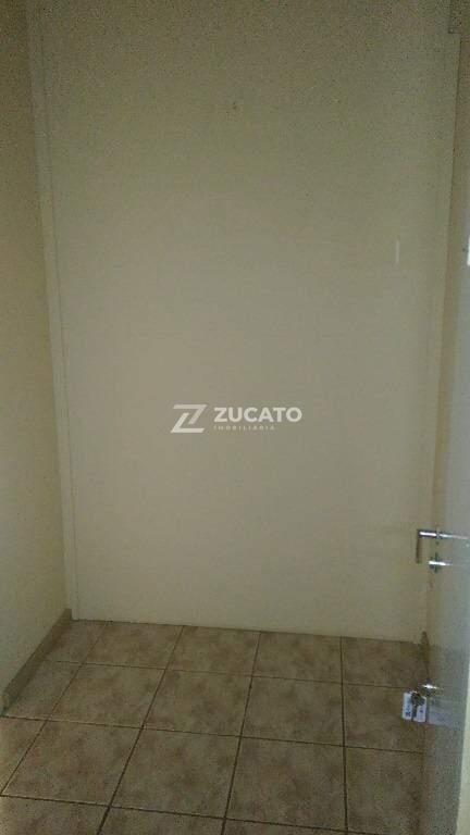 Sala à venda no Centro: 