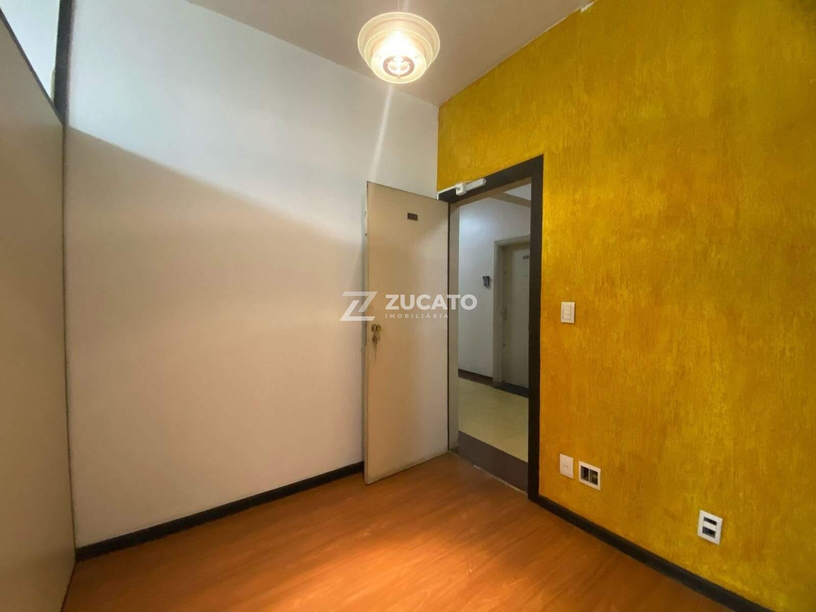 Sala à venda no Centro: 