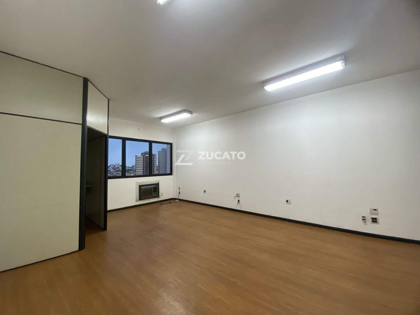 Sala à venda no Centro: 