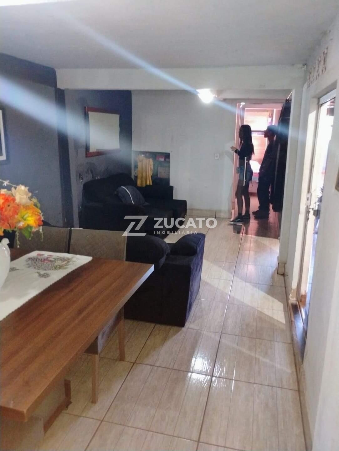 Sobrado à venda no Conjunto Margarida Rosa de Azevedo: 