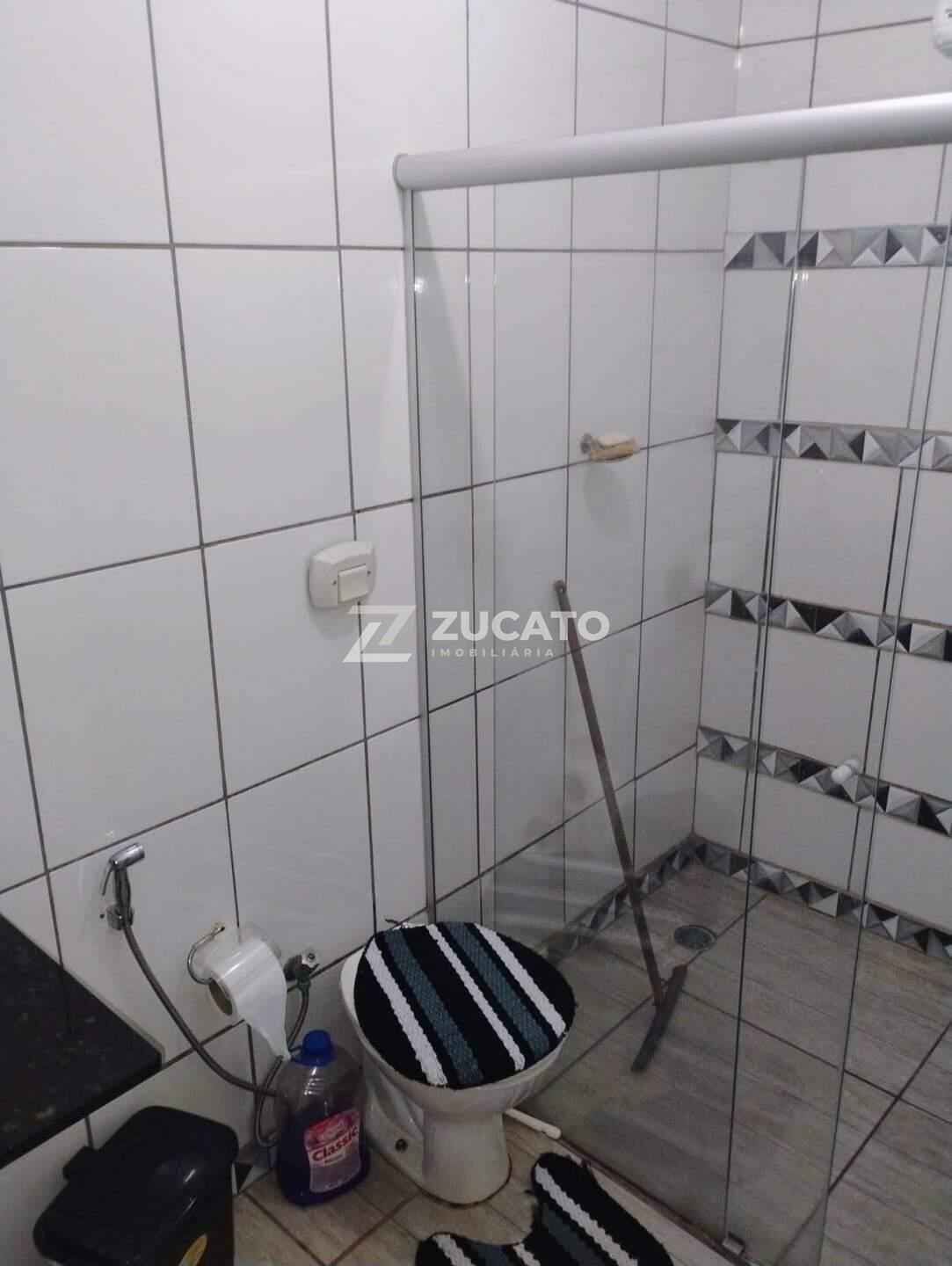 Sobrado à venda no Conjunto Margarida Rosa de Azevedo: 