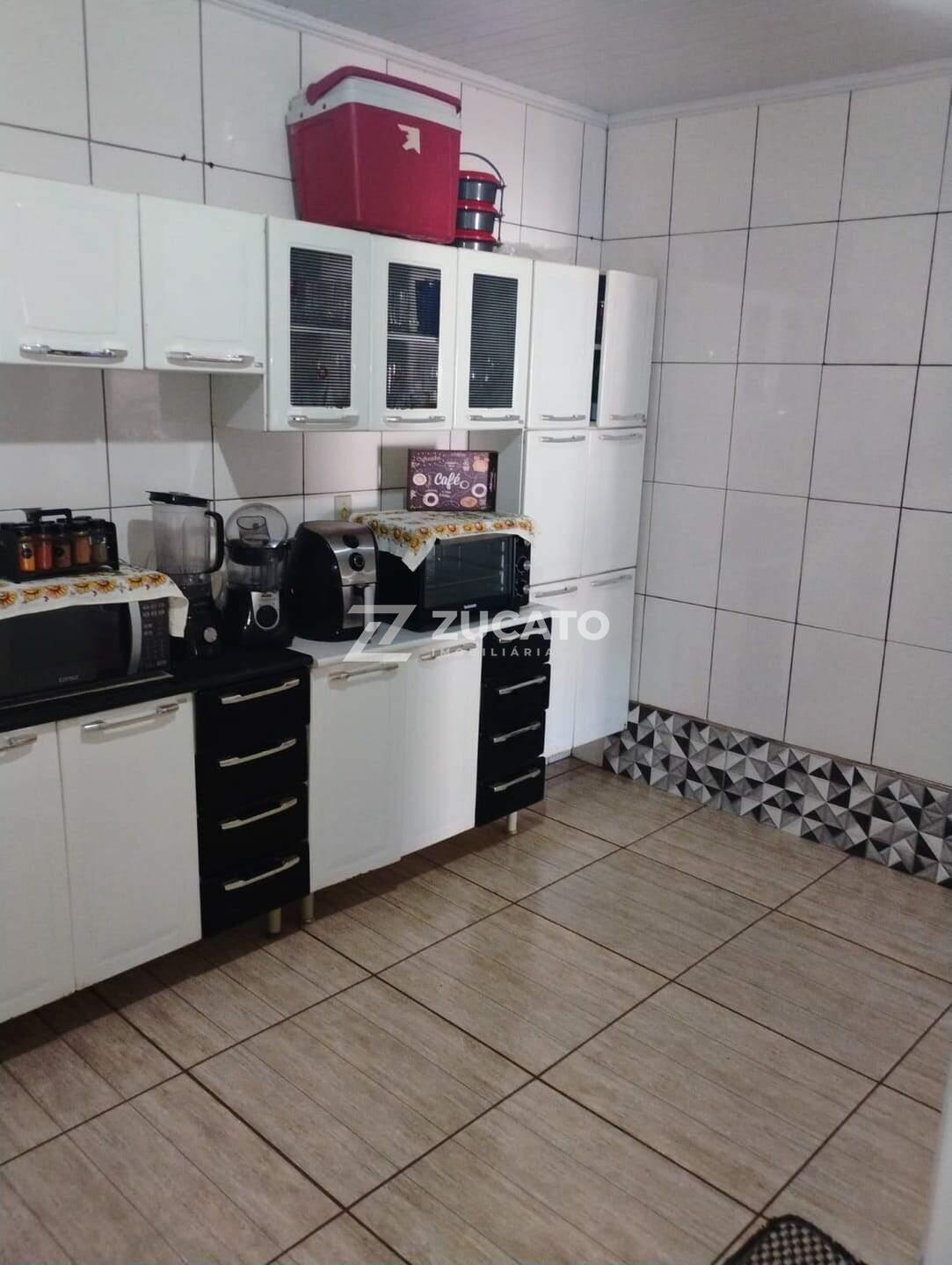 Sobrado à venda no Conjunto Margarida Rosa de Azevedo: 