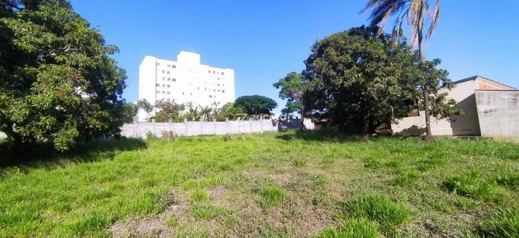 Terreno à venda no Mercês: 