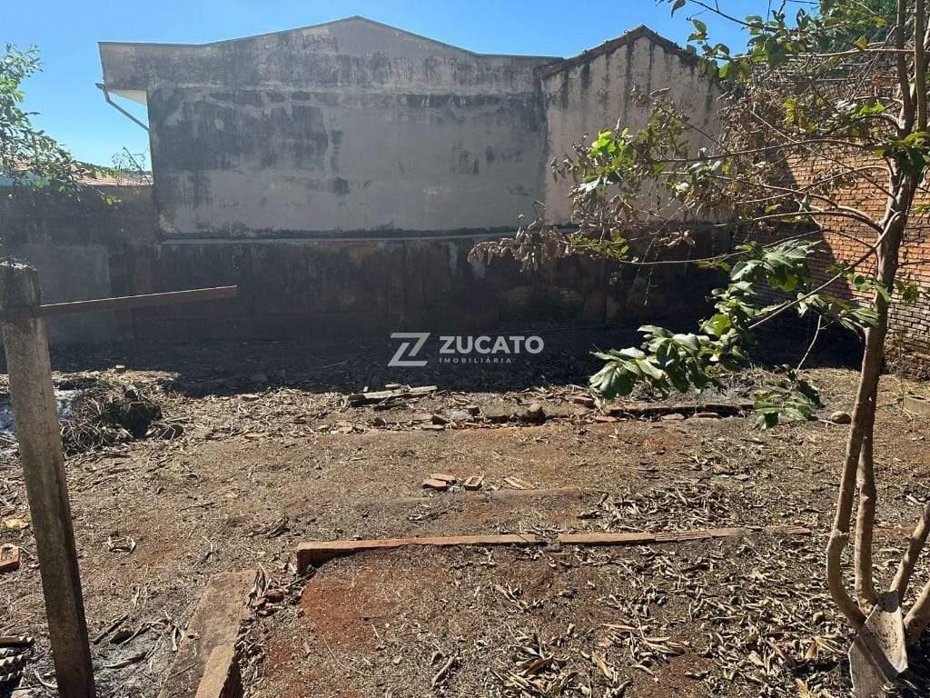 Terreno à venda no Mercês: 