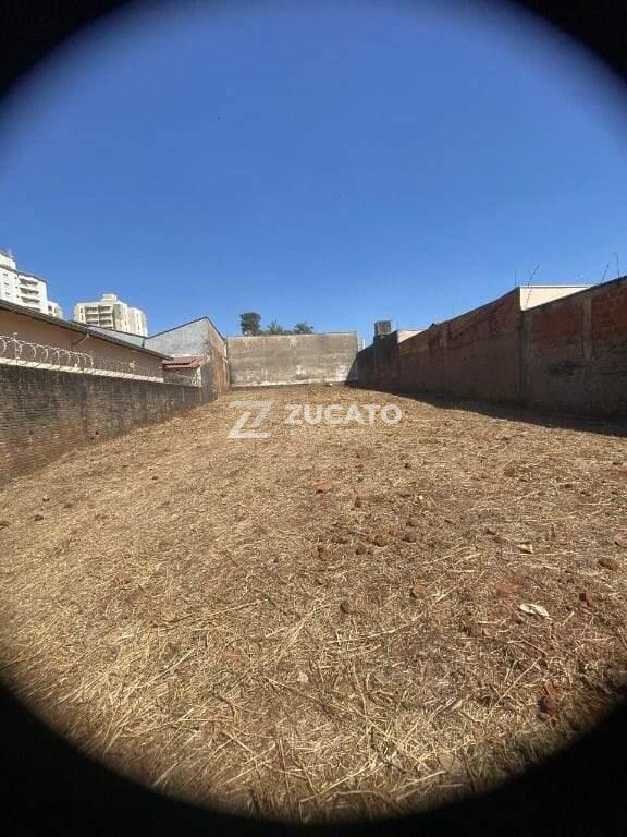 Terreno à venda no Mercês: 