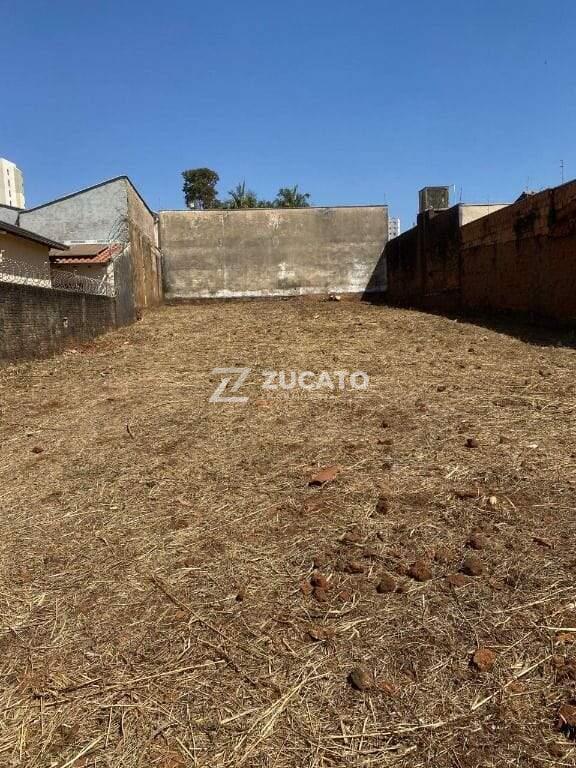 Terreno à venda no Mercês: 