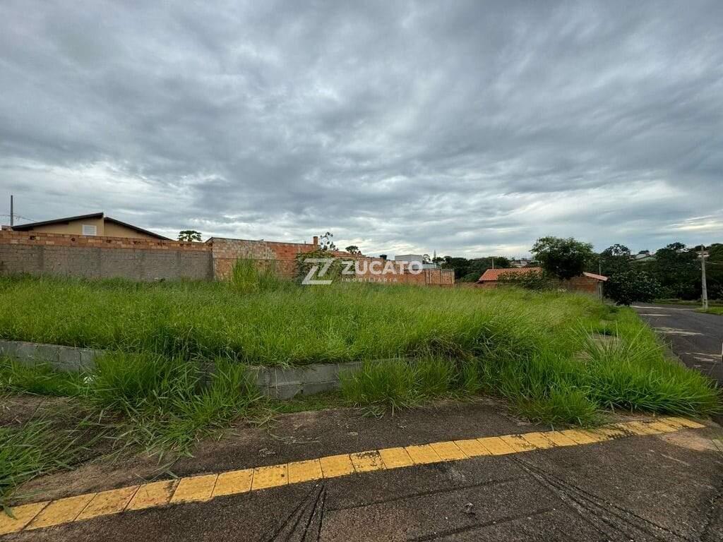 Terreno à venda no Paraíso: 