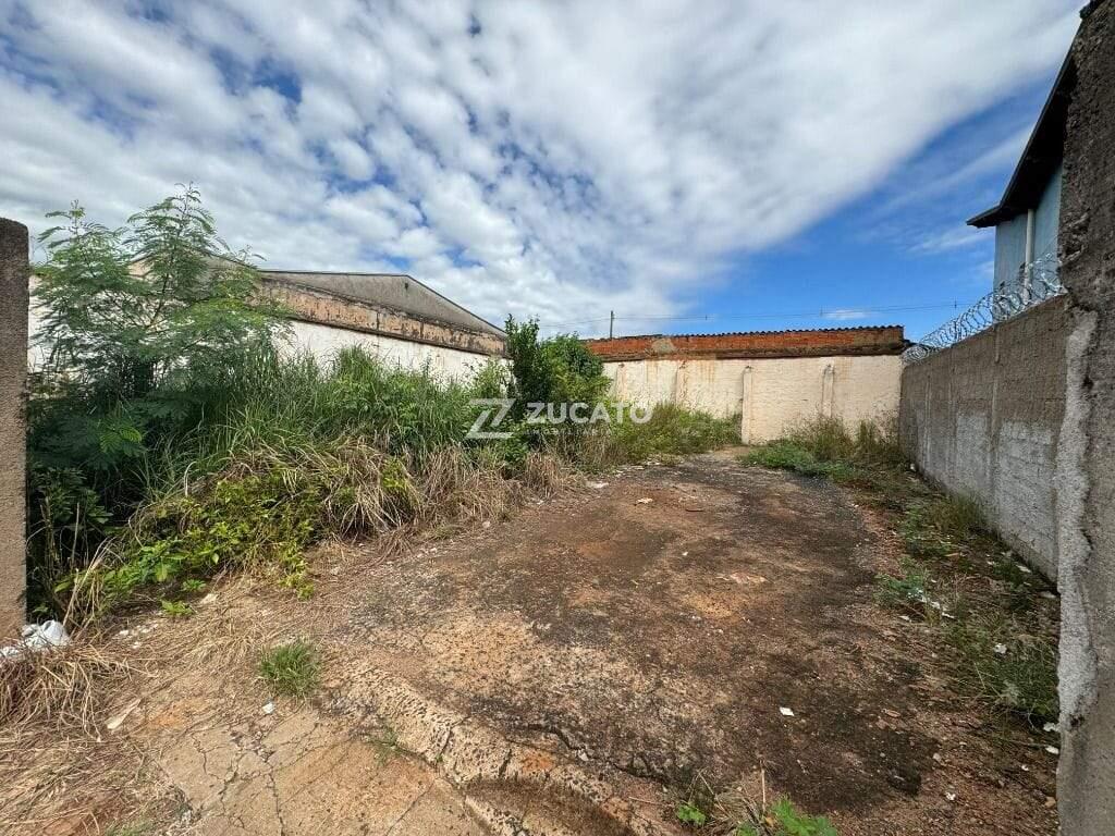 Terreno à venda no Parque das Gameleiras: 