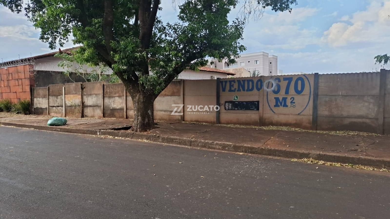 Terreno à venda no Santos Dumont: 