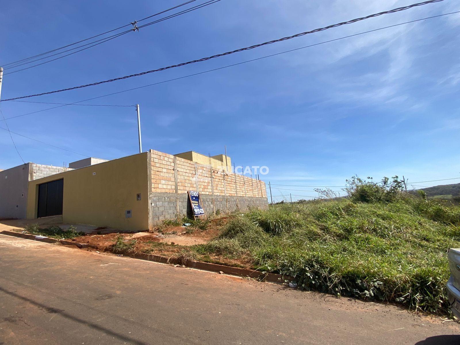Terreno à venda no Loteamento Ilha Bela: 