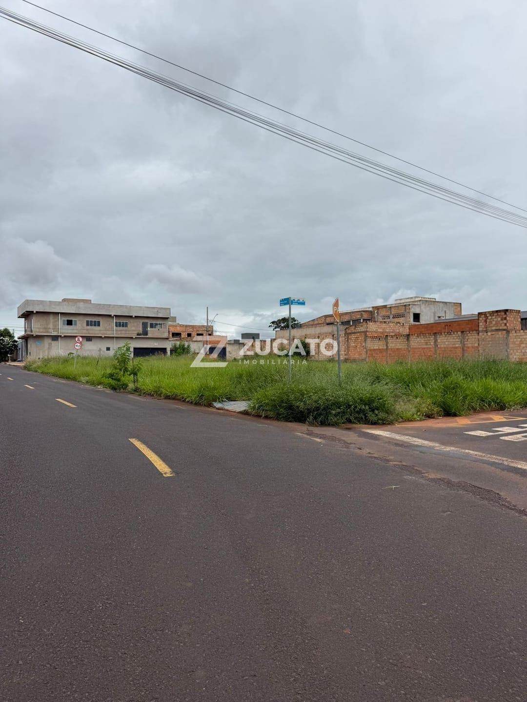 Terreno à venda no Parque das Laranjeiras: 