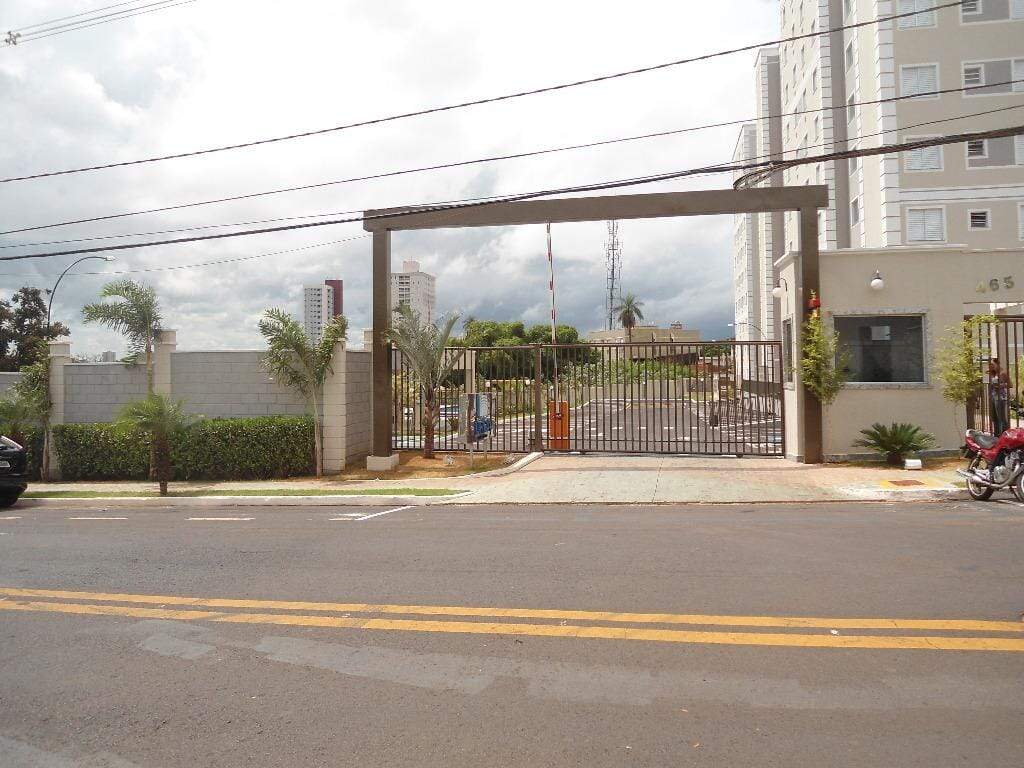 Apartamento para aluguel no Mercês: 