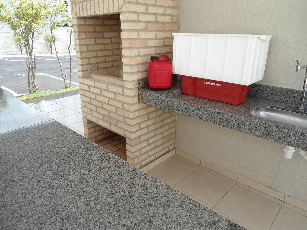 Apartamento para aluguel no Mercês: 